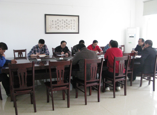 隨州億豐泵業(yè)就新產(chǎn)品的開(kāi)發(fā)和質(zhì)量問(wèn)題再次召開(kāi)會(huì)議